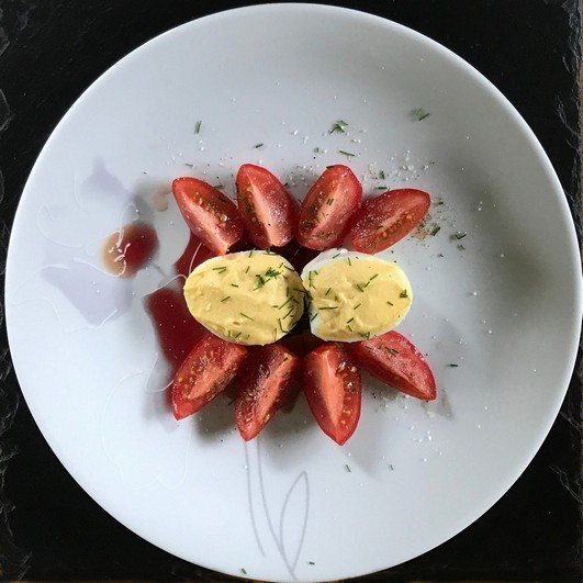 Œuf mimosa/tomate cocktail